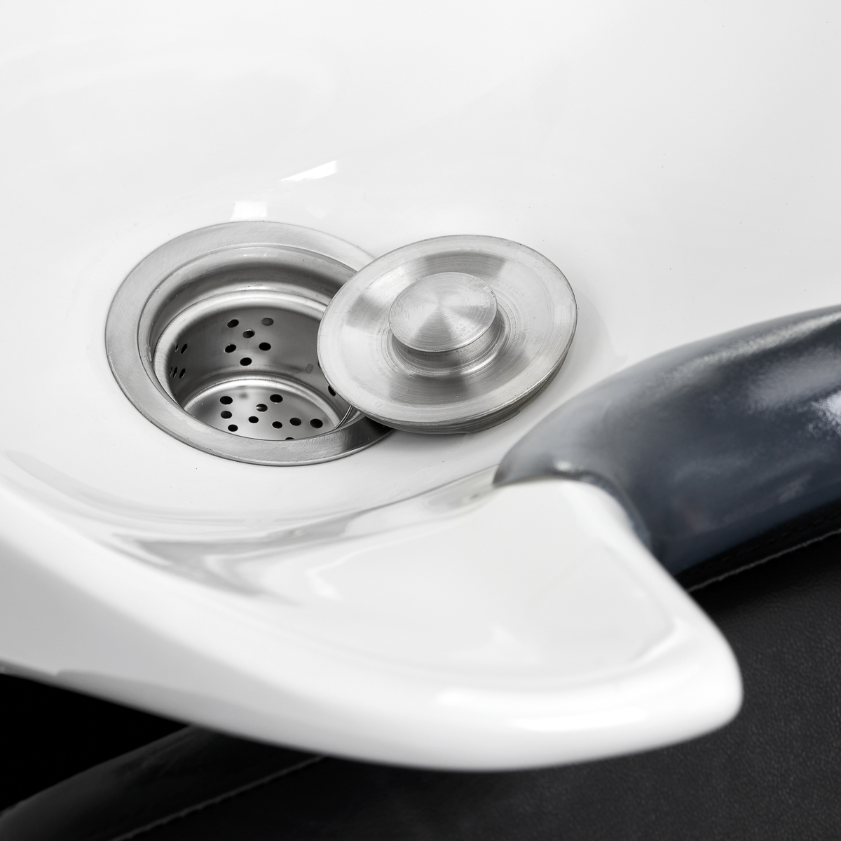 Kadernícka umývacia stanica Hair System ZA31 čierna
