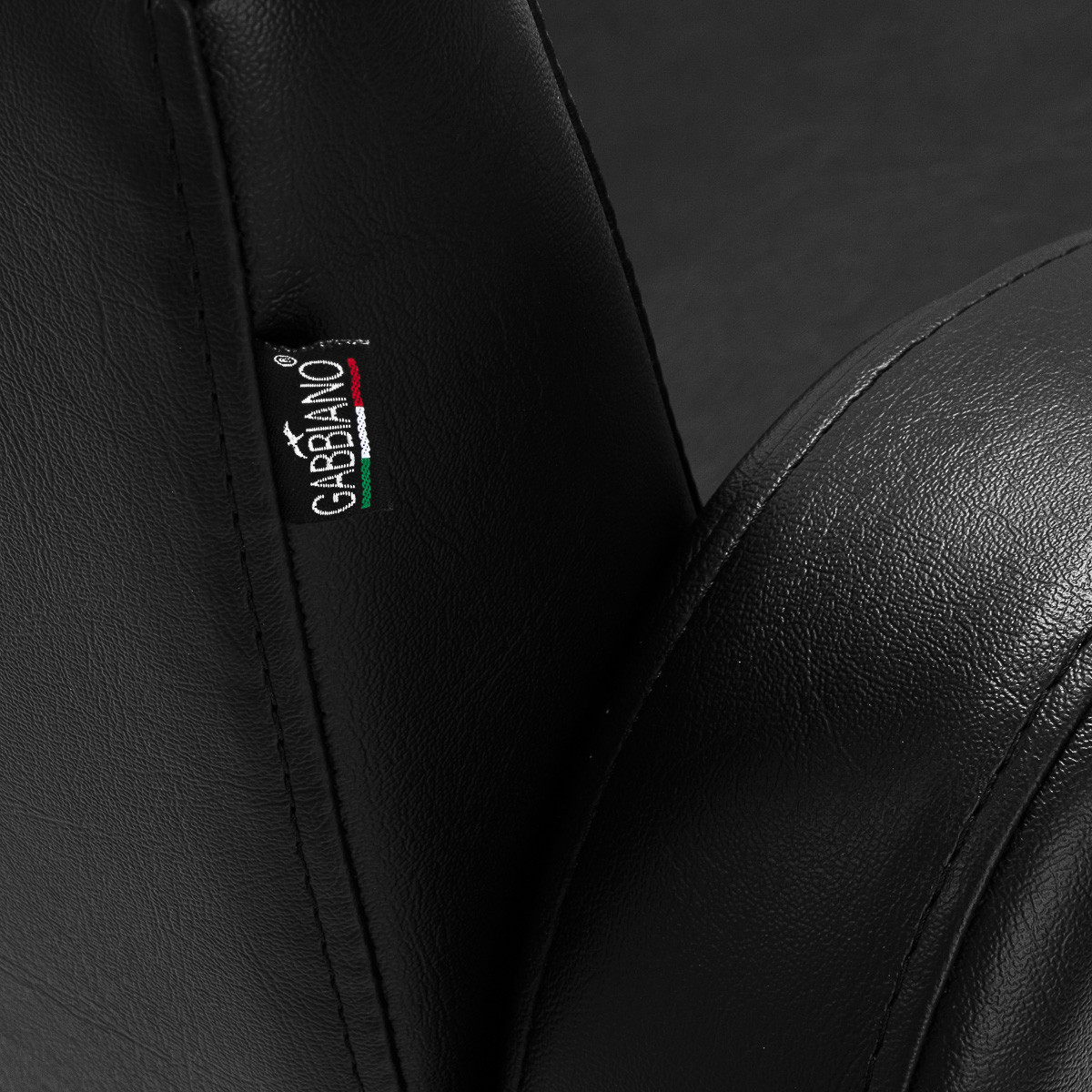 Kadernícke kreslo Gabbiano Seville Black s čiernou podnožou